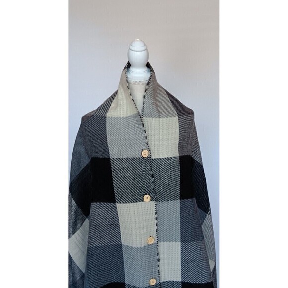 Demdaco Soft Black Gray Cream Plaid Scarf w/Buttons - Picture 4 of 9